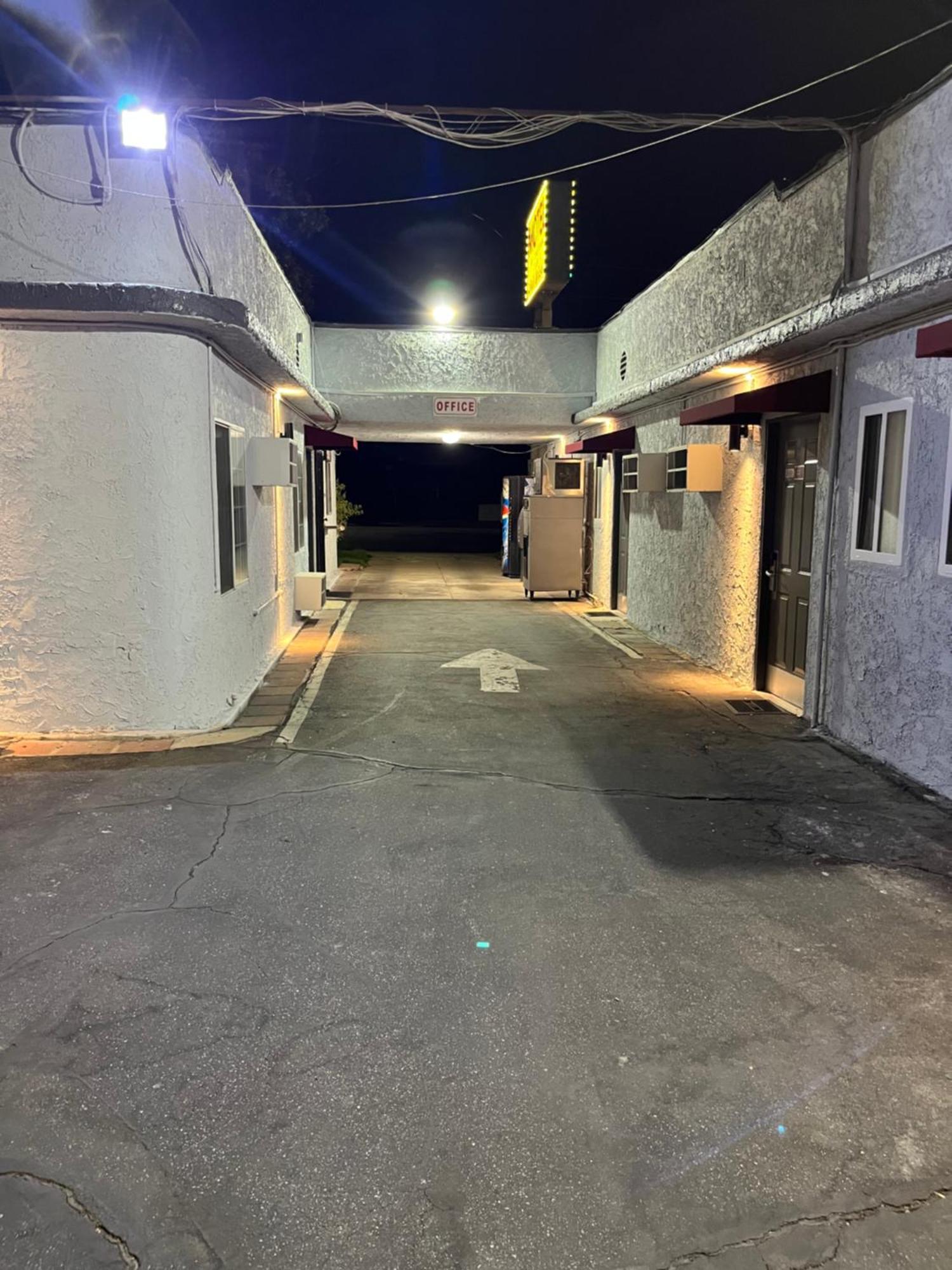 Griffith Park Motel, In Los Angeles Hollywood Area Glendale Exterior photo